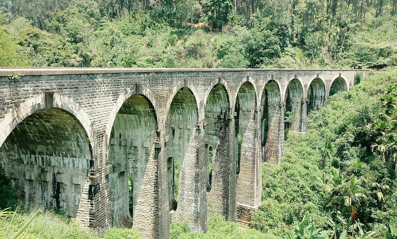 Ella Nine Arch Bridge