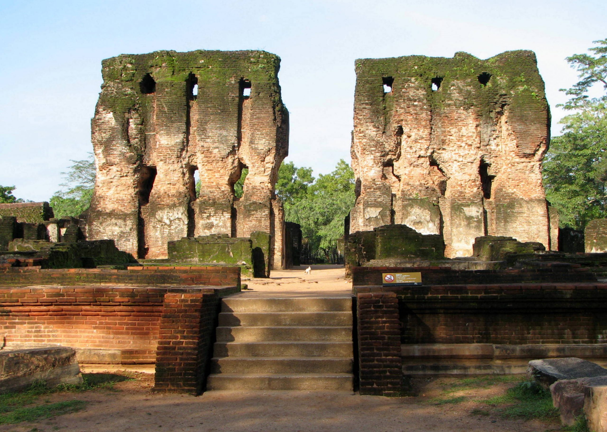 Polonnaruwa Ruins