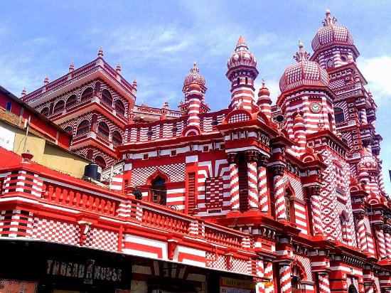 Jami Ul-Alfar Mosque (Red Mosque)