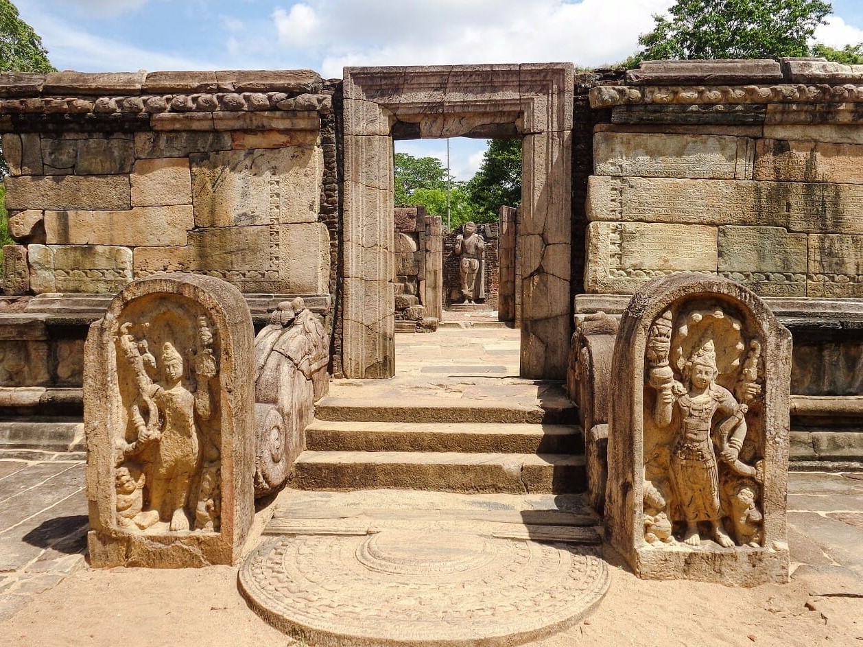 polonnaruwa hatadage photo