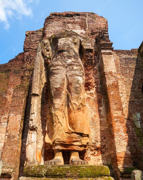 Polonnaruwa buddha stupa  lankathilaka