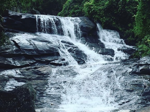 thudugalla Ella waterfall when more water