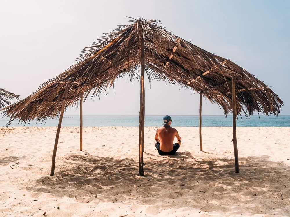 relaxing in midigama beach