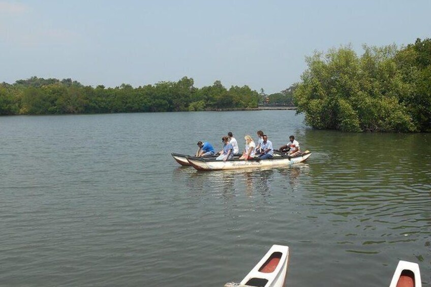 koggala lake boat ride with passengers